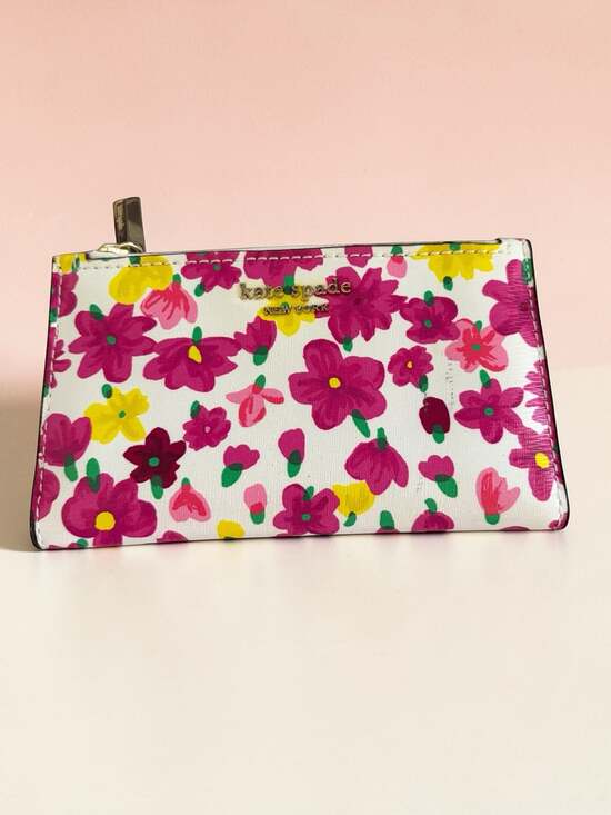 Kate Spade New York Handbags - Kate Spade New York Sylvia Marker Floral Small Slim Bifold Wallet